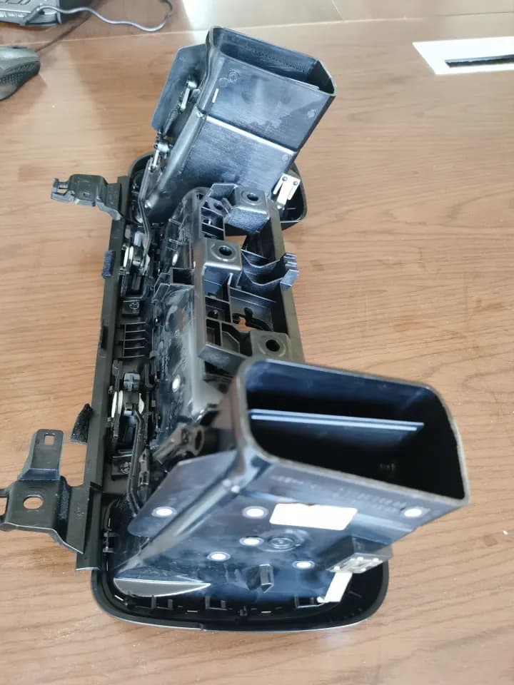 自動車部品・リバースエンジニアリング，現場写真