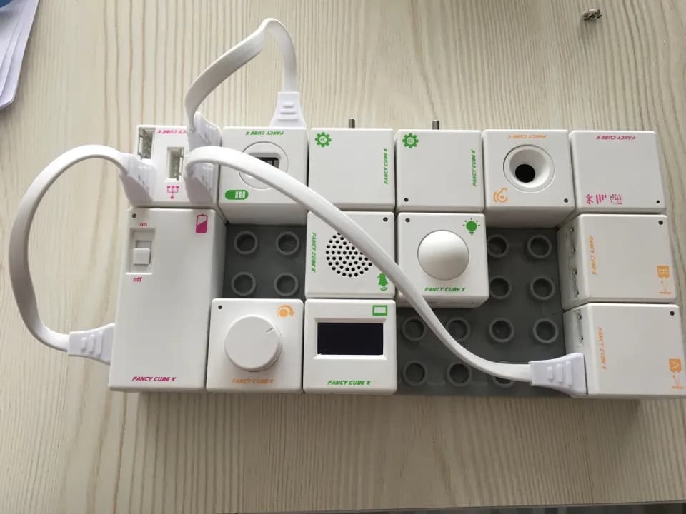 Smart electronic learning module, Product design showcase