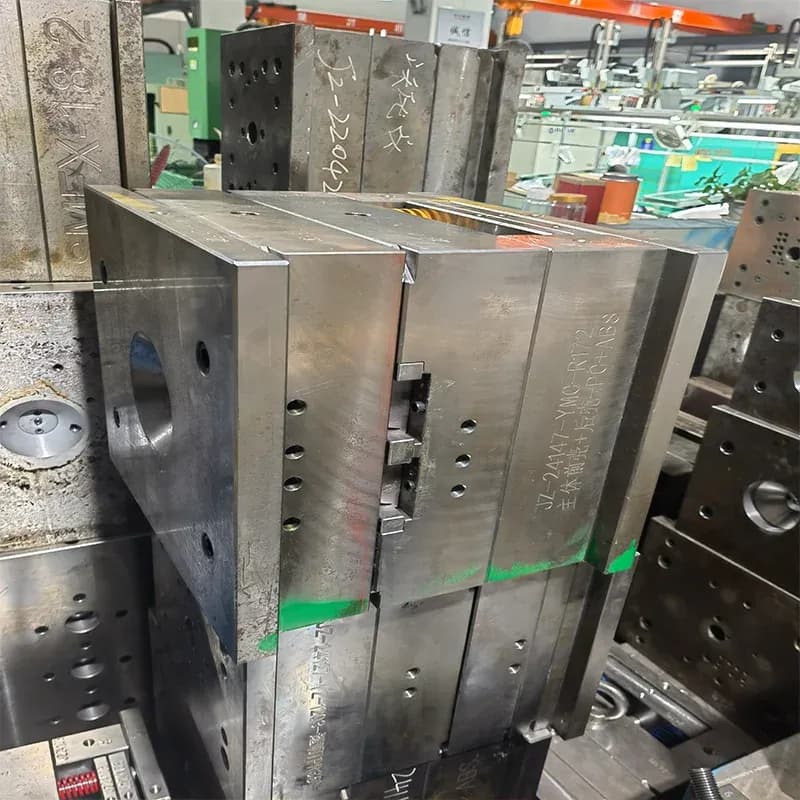 Mold assembly, Workshop photography