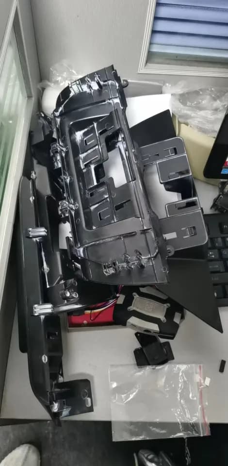 自動車部品・リバースエンジニアリング，現場写真