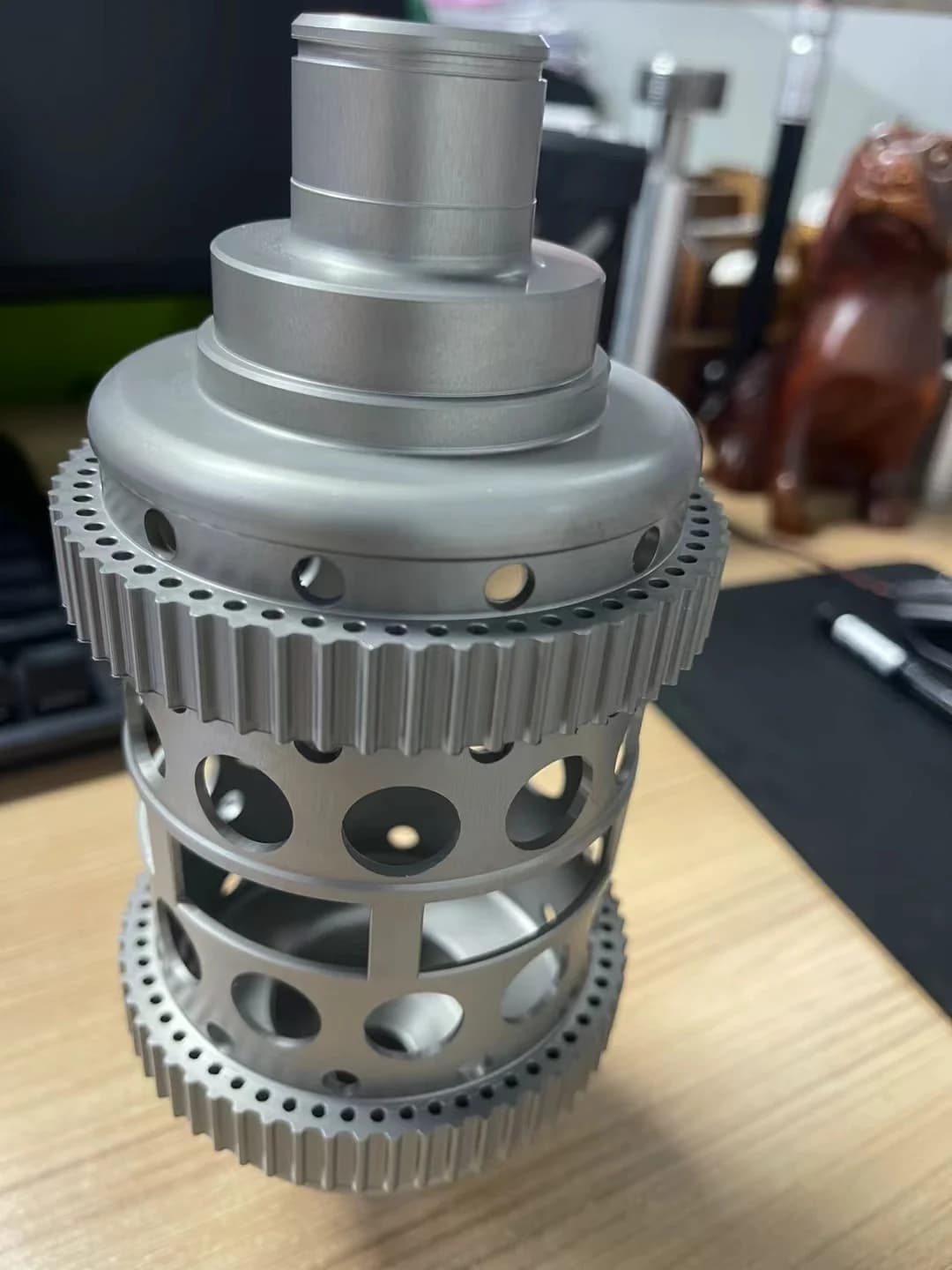 Complex bushings & toothed parts, Metal machining photographs