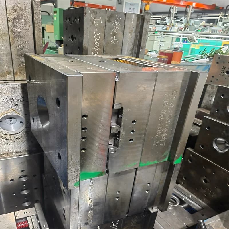 Actual photos of plastic molds in corporate information